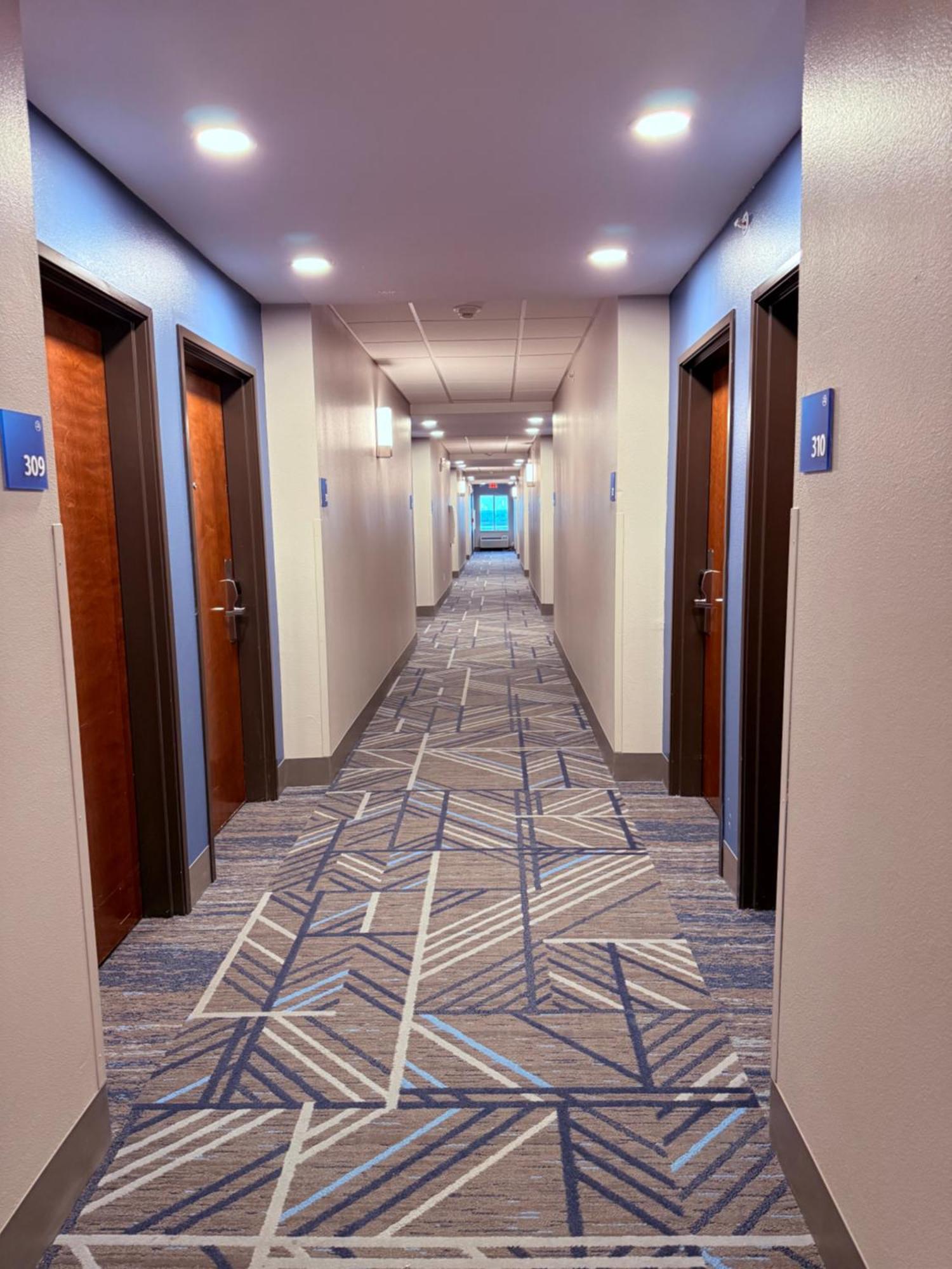 Holiday Inn Express Kenedy By Ihg Eksteriør billede