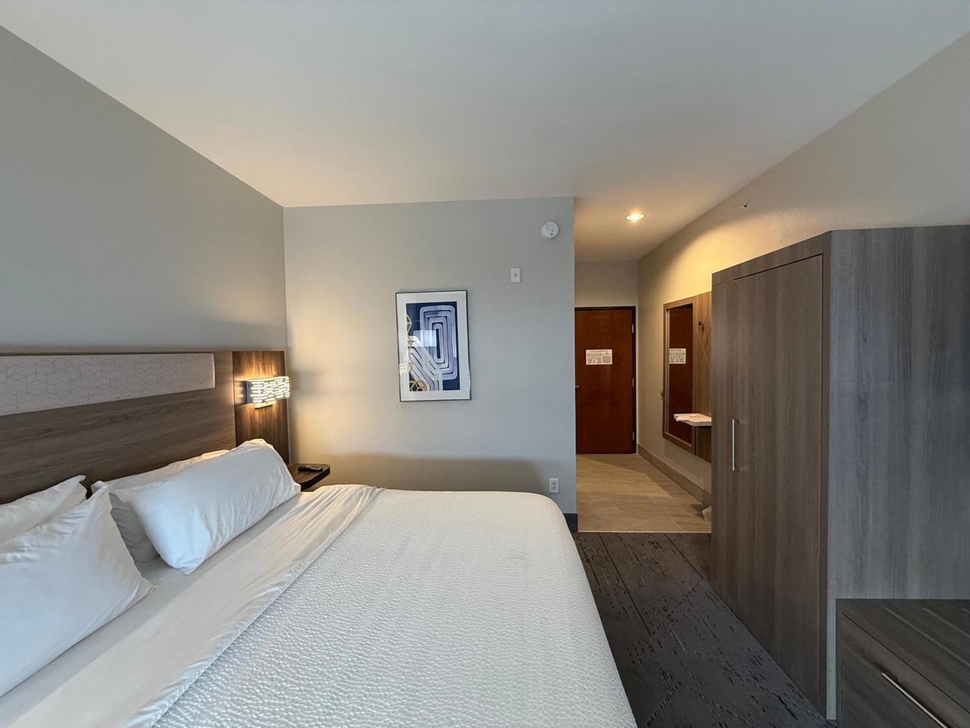 Holiday Inn Express Kenedy By Ihg Eksteriør billede