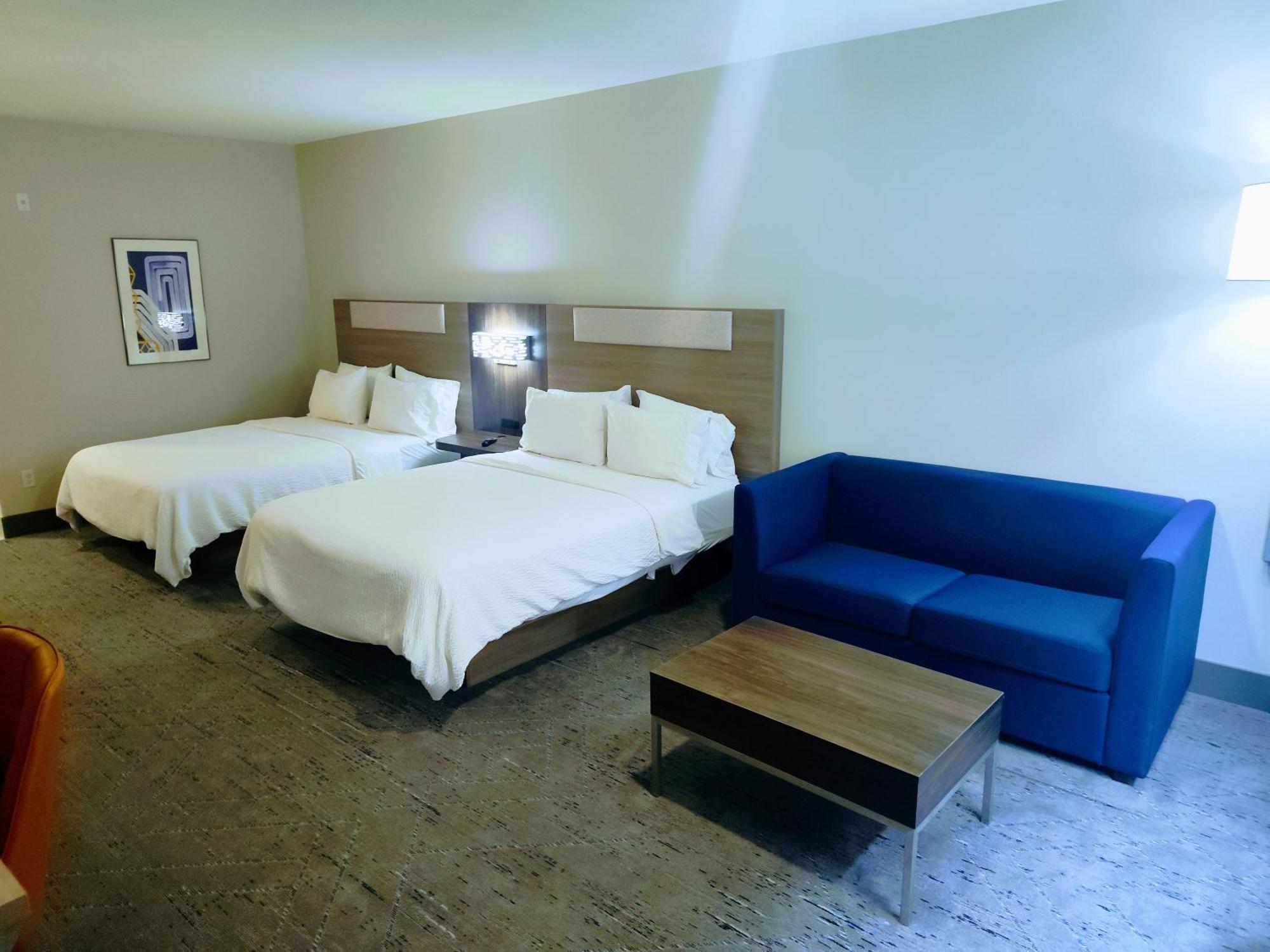 Holiday Inn Express Kenedy By Ihg Eksteriør billede