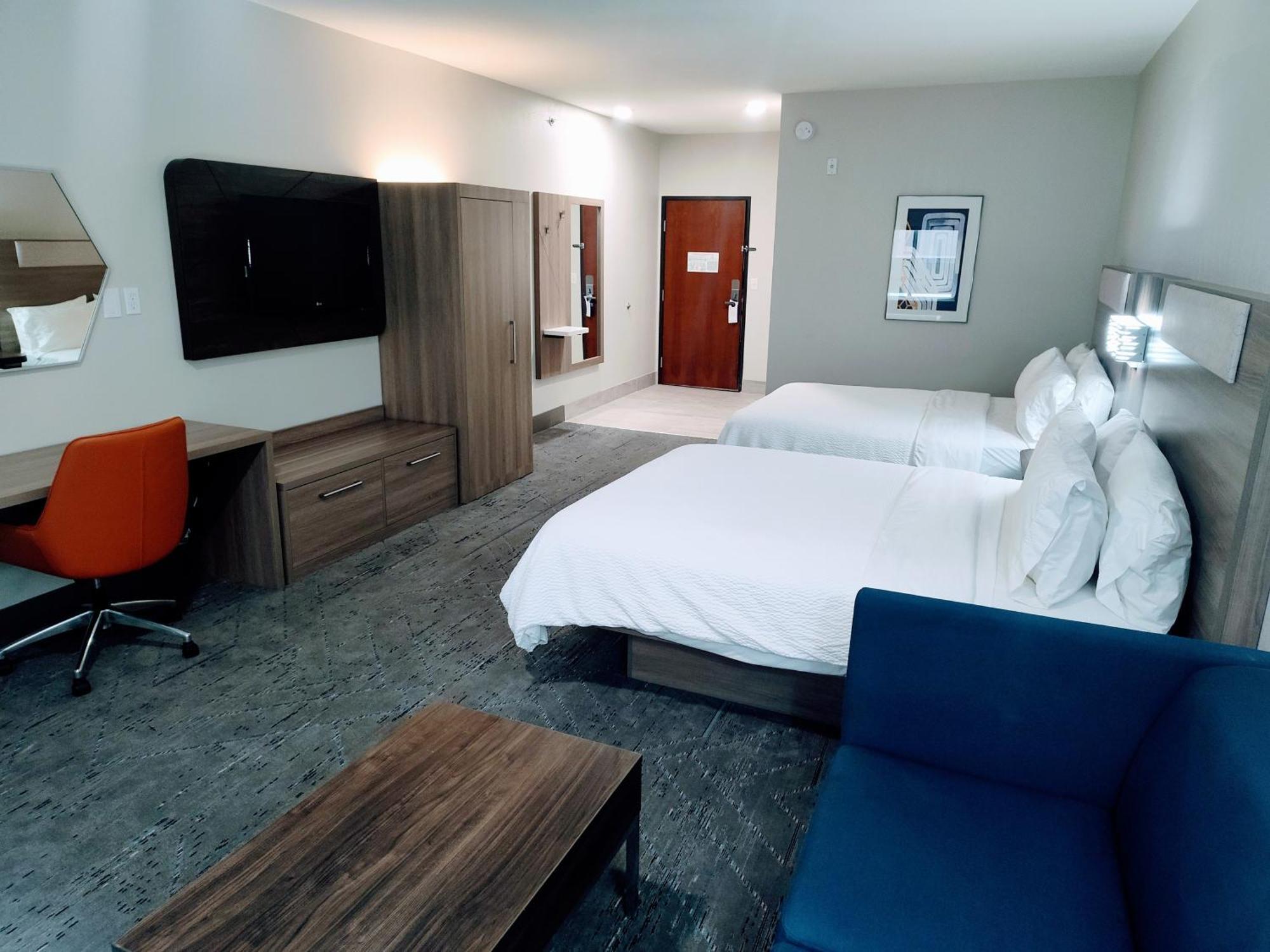 Holiday Inn Express Kenedy By Ihg Eksteriør billede